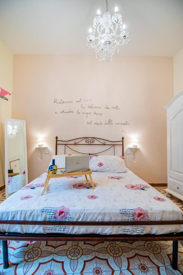 Terre Dipinte Bed & Breakfast ซาแลร์โน ภายนอก รูปภาพ